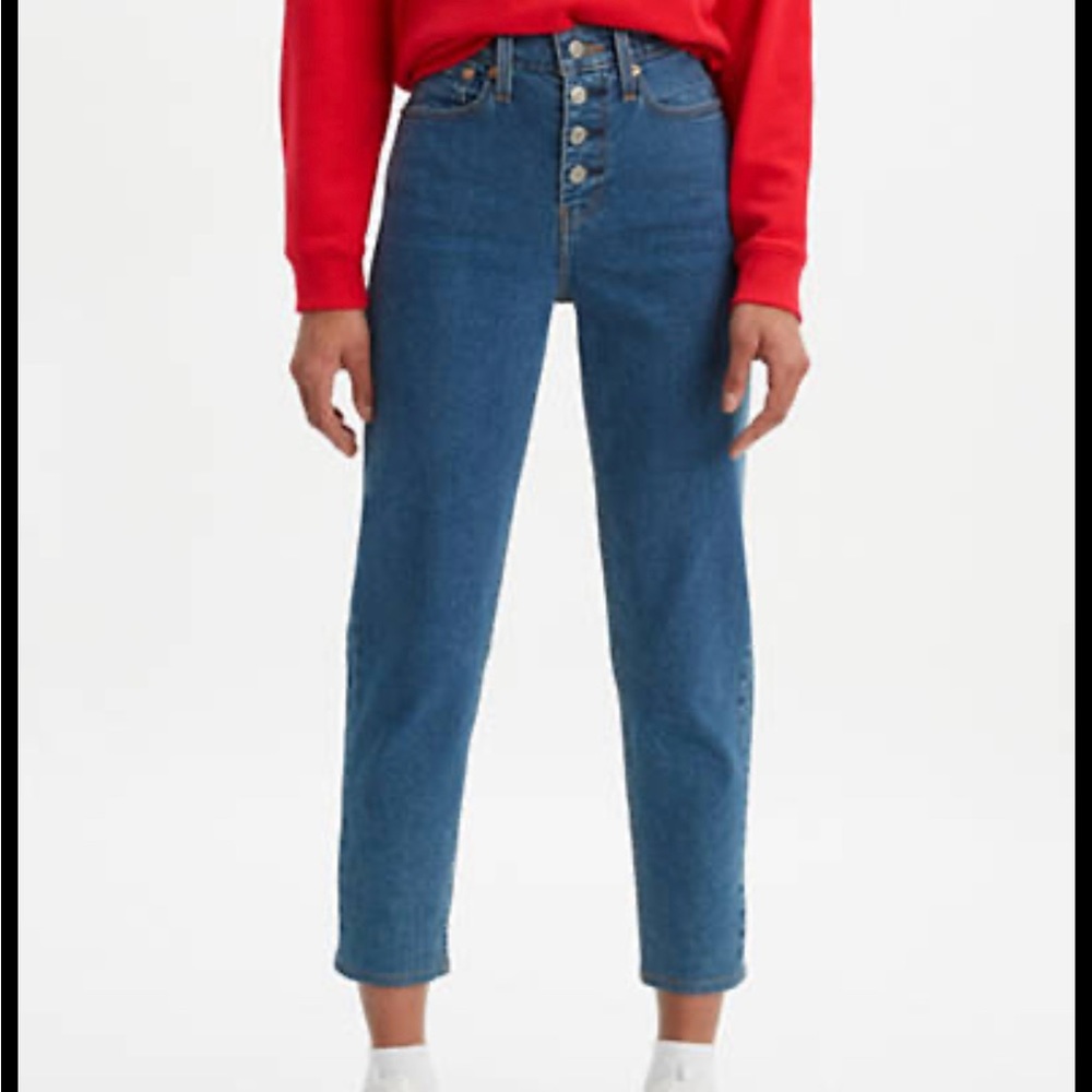 Levi’s exposed button mom jeans